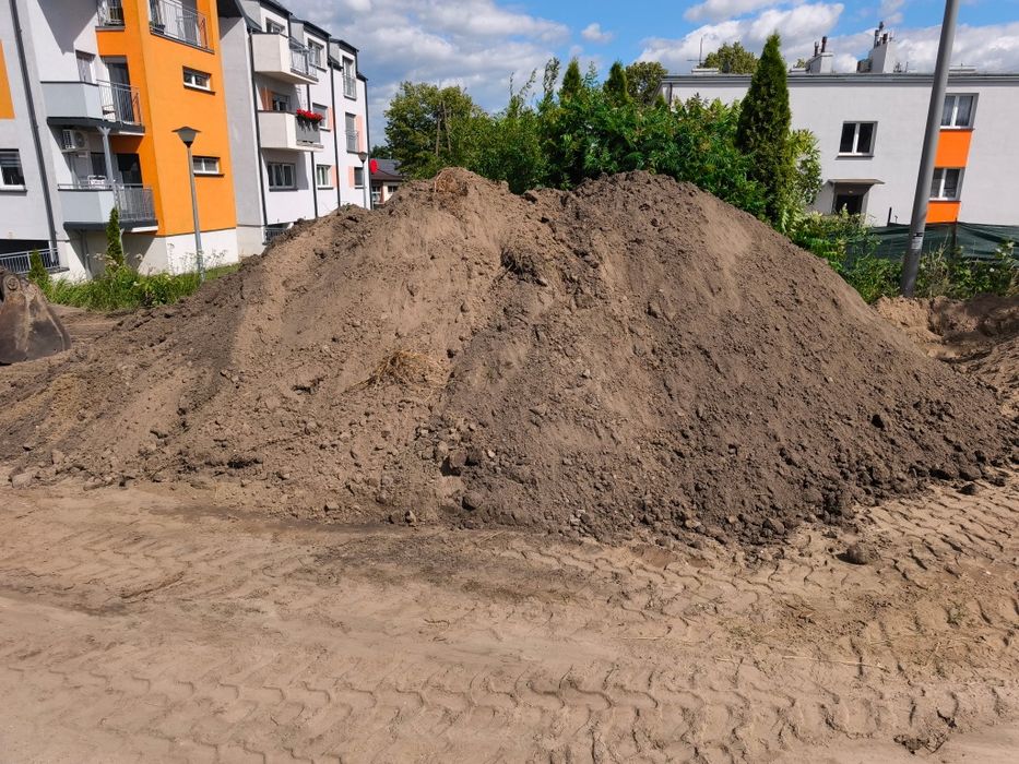 Sprzedam ziemię z pola