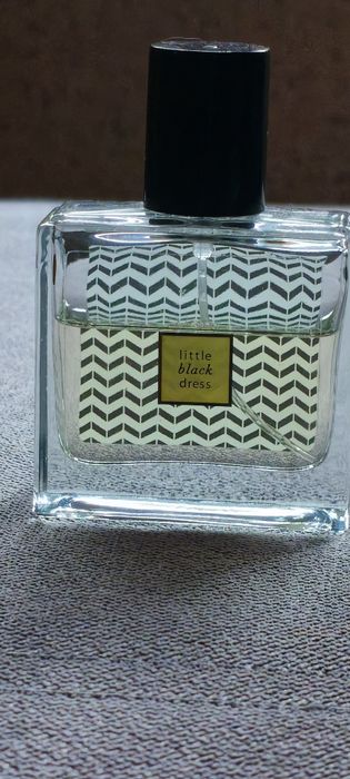 Perfumy damskie Avon.
