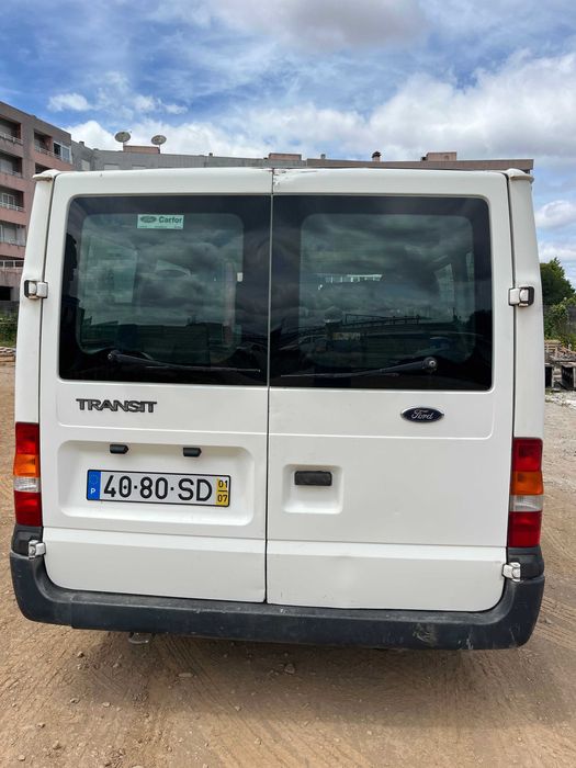 Ford Transit 9 lugares 2001