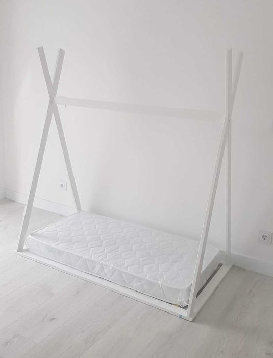 Cama motessoriana Tipi