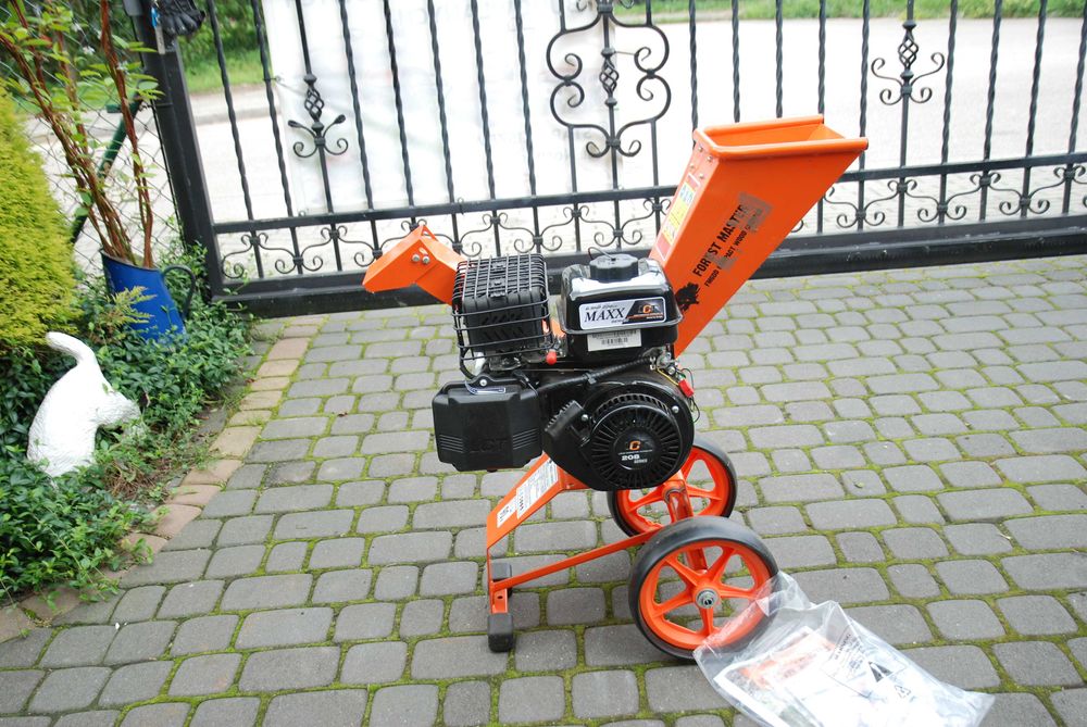 Rozdrabniacz ,rębak spalinowy Forest Master FM6DD 6KM