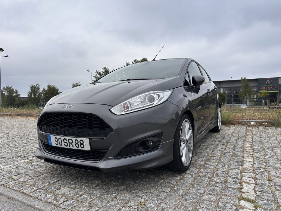 Ford Fiesta 1.0 EcoBoost 125cv ST-Line (2017) - Nacional - 5p - Distribuição Mudada
