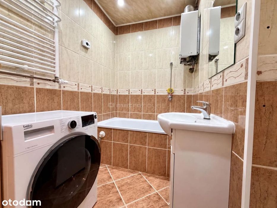 49 m²,  9. piętro  2 balkony