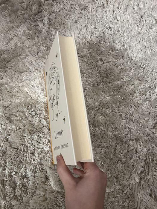 Livro ‘Home’ by Whitney Hanson NOVO