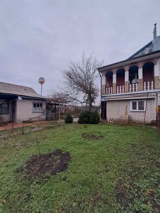 Продам добротний  будинок