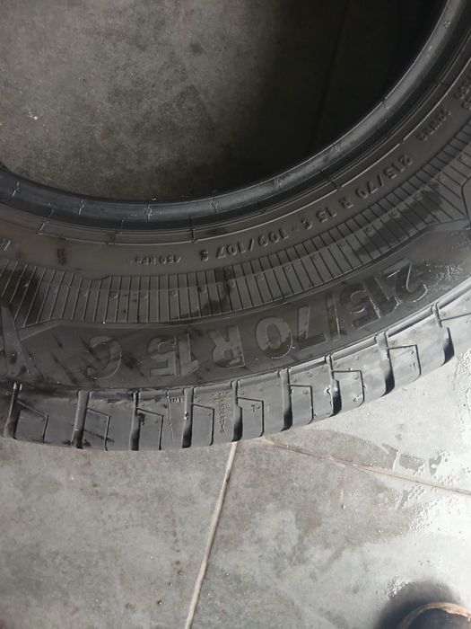 4 pneus 215 70 r15C continental