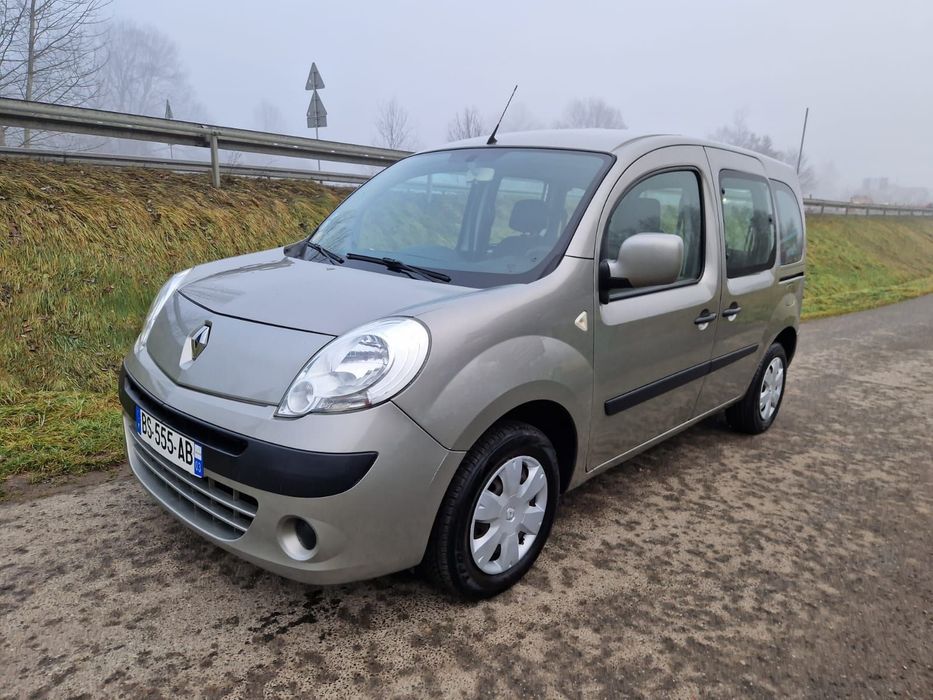 Renault Kangoo Renault Kangoo 2011 rok 5-osobowe