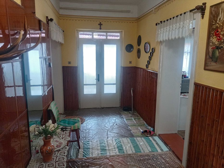 ВЕЛИКИЙ 4-Х кімнатний будинкок 146 кв.м., новий дах, гараж жилий стан