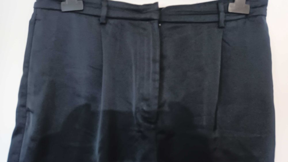 Calções em azul escuro da H&!M