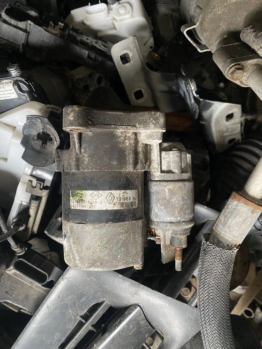 Стартер запчасти  рено сценик меган 2 renault scenic megane 2 1.6 1.4