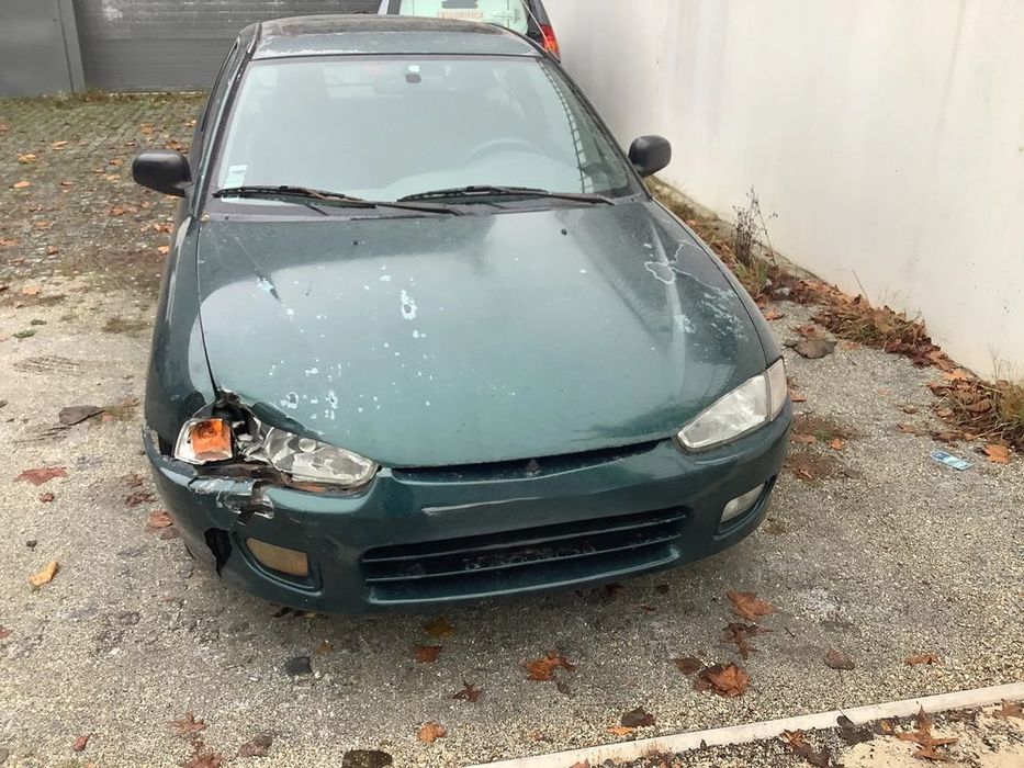 Mitsubishi Colt 1.3i 75cv 1997 - Para peças