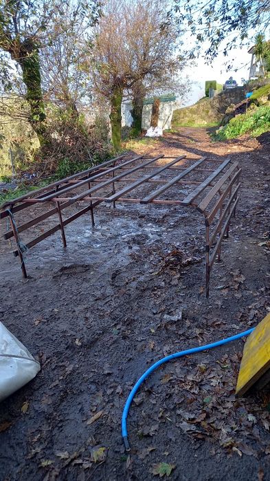 Cobertura, Estrado ou grelha de carrinha