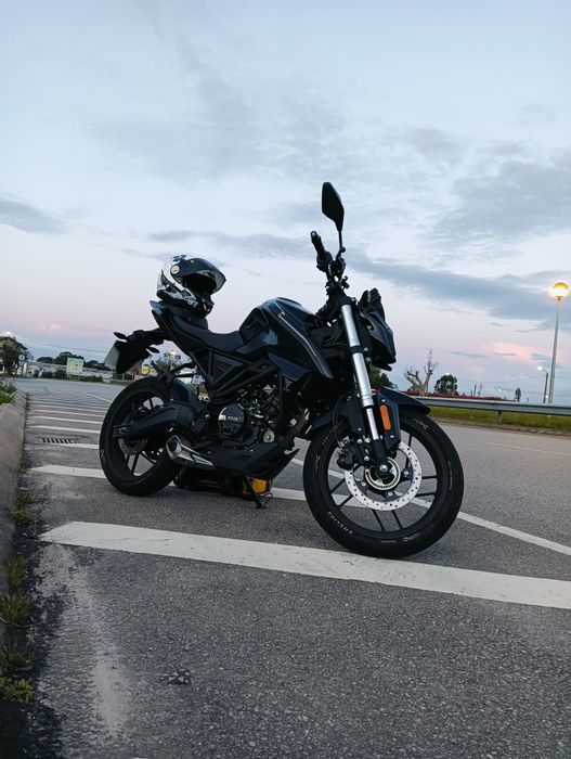 Vendo Voge R125 (2024) - Carta A1 / B
