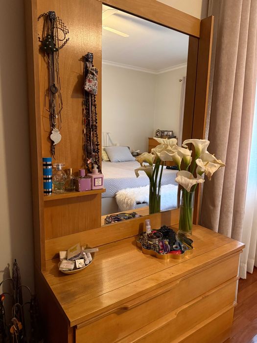 Cómoda em faia maciça