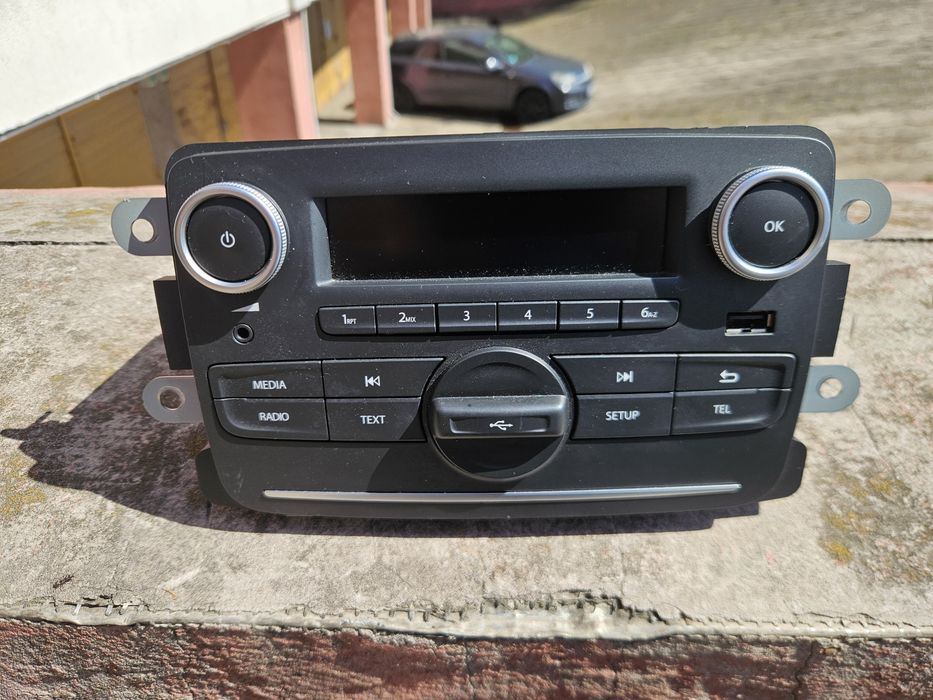 Radio Fabryczne Dacia Sandero II rok 2020