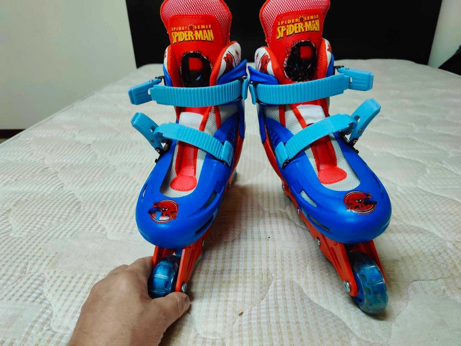 Patins em linha 34-37 de menino da Marvel/Homem Aranha novos