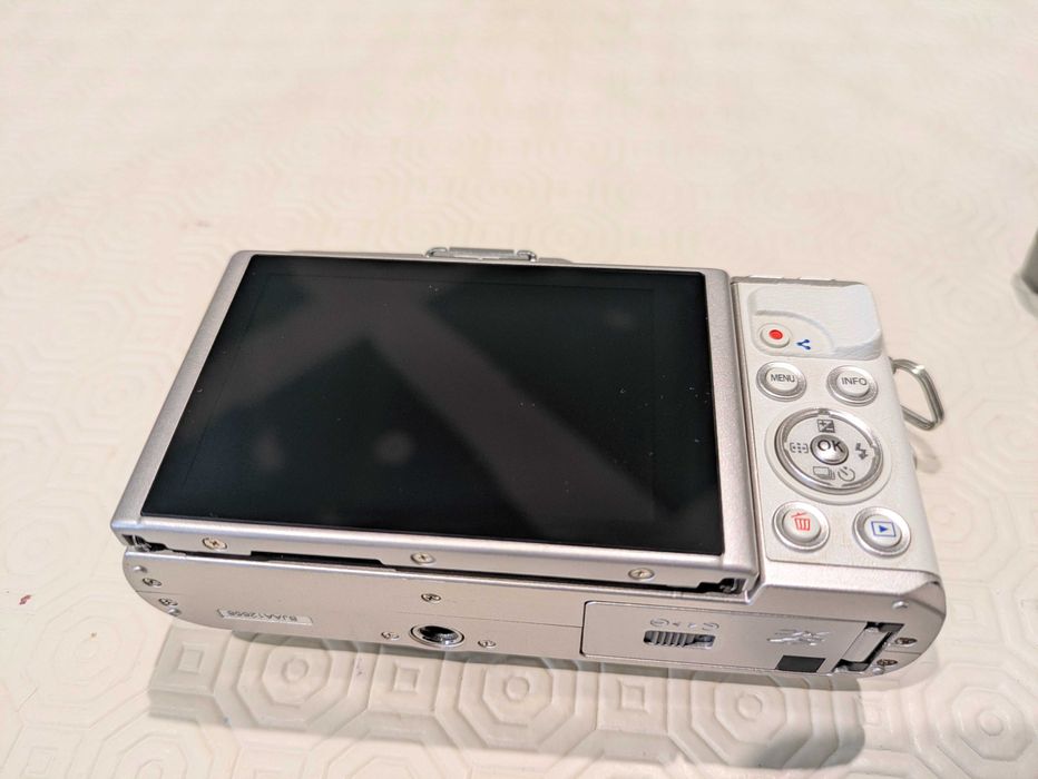 Olympus PEN E-PL10 - 16MP Branca "c/nova"