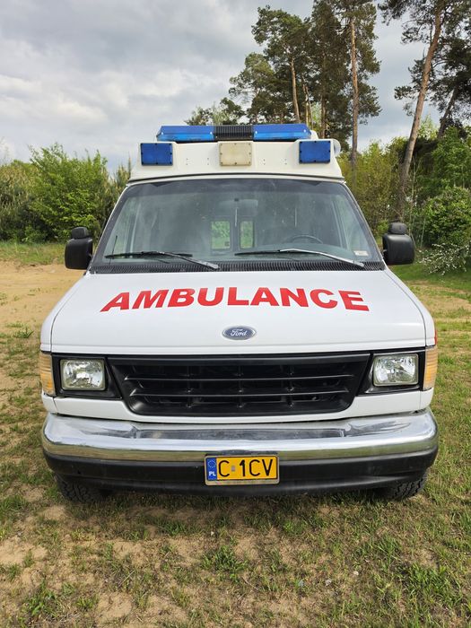 Ford e350 econoline karetka