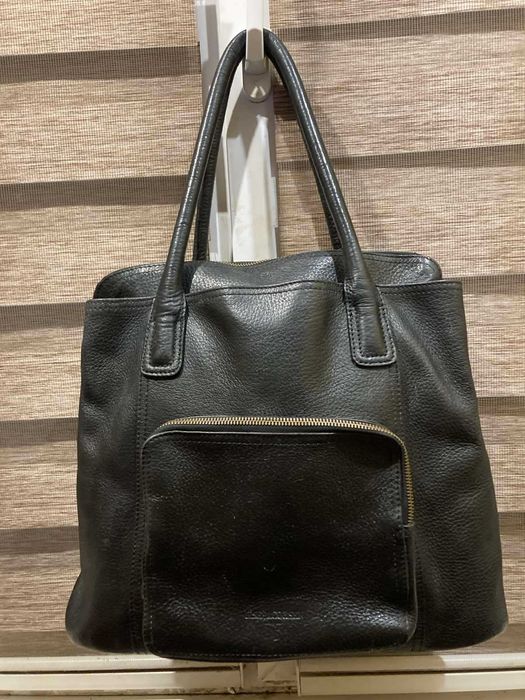 Велика шкіряна сумка добротна та зручна