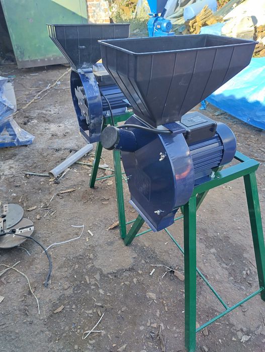 Доступний Млин Млинок ДКУ на зерно 2.5 квтх2850об/хв220вольт-250кг\год