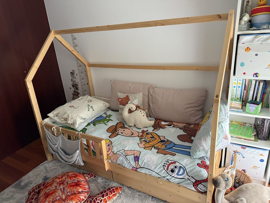 Cama MONTESSORI natural com 2 gavetas