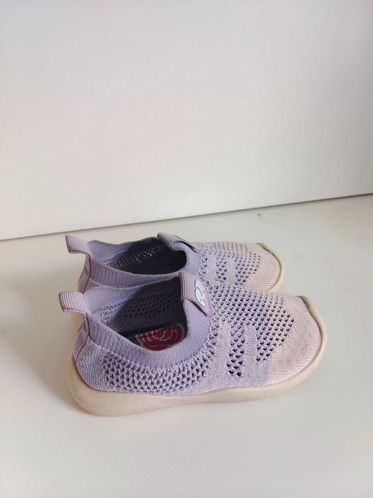 Buty kapcie dziecięce rozmiar 23