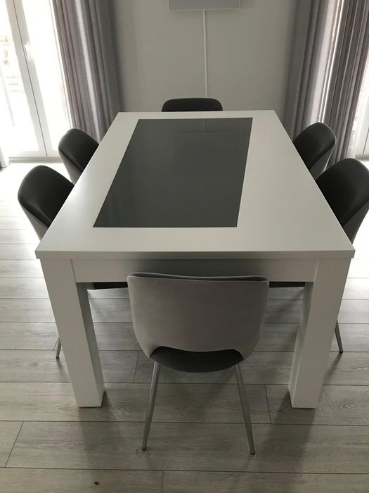 Mobília de sala estar e jantar