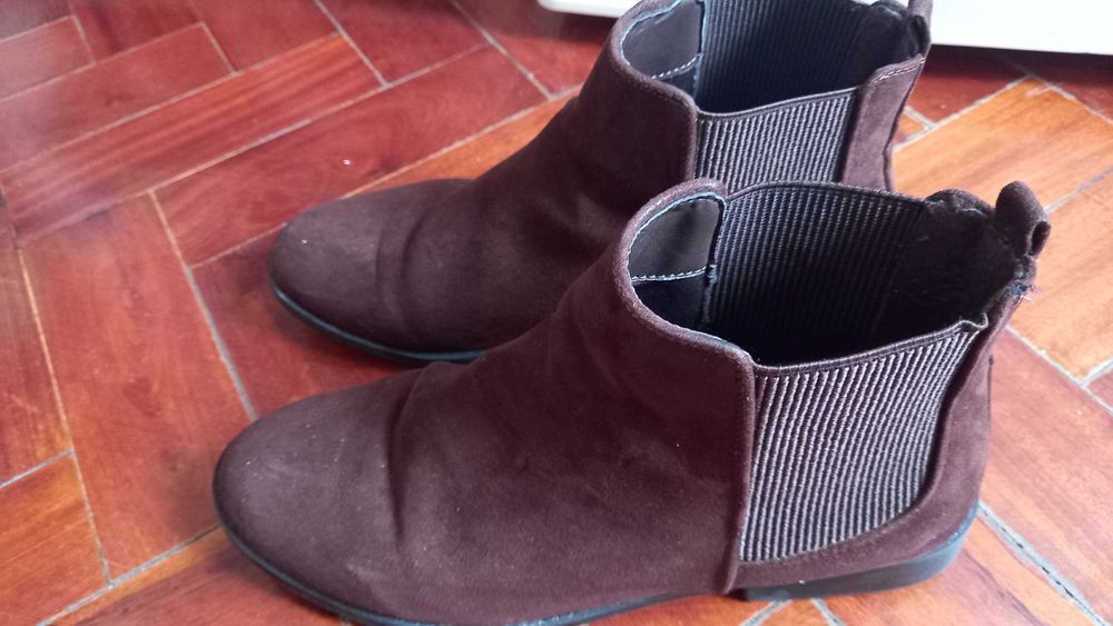 Bota castanha n. 39