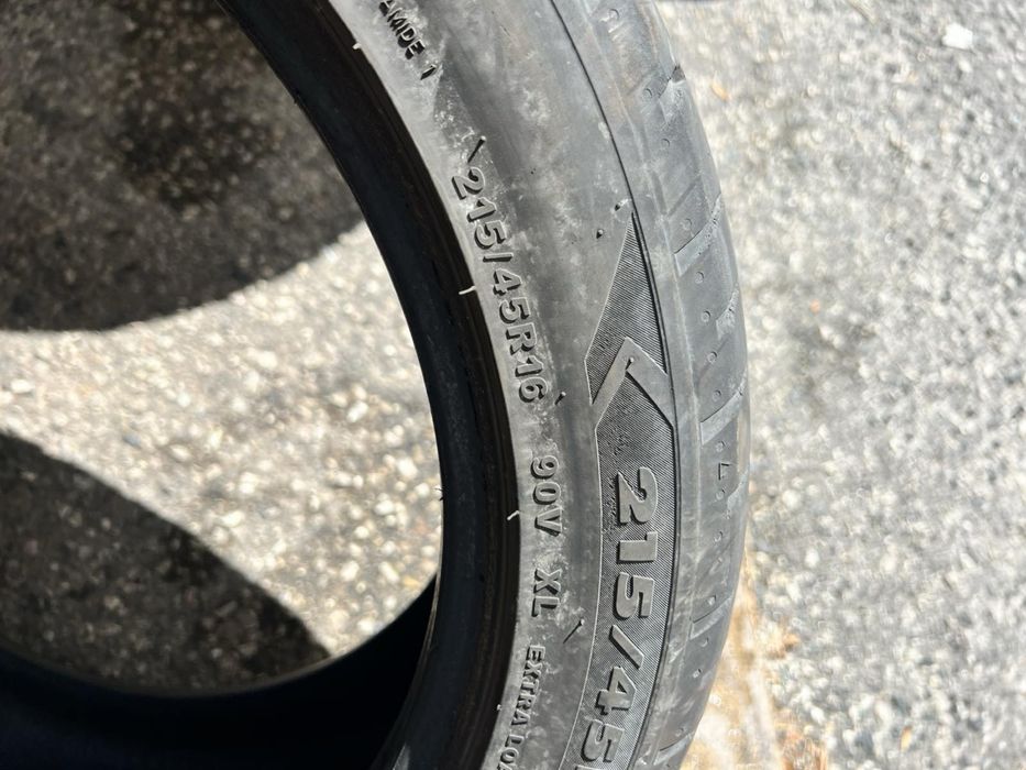 215/45/16 2 pneus