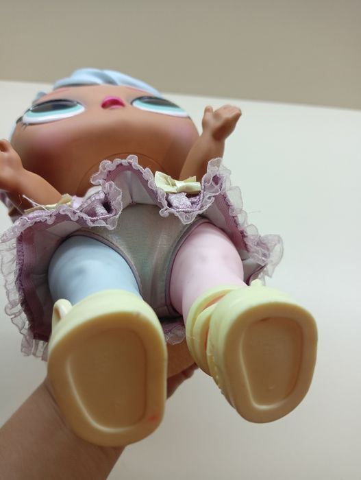 Продам куклу лол большая