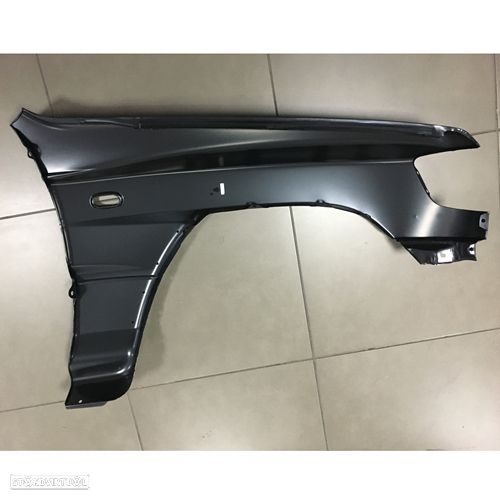 Guarda-lamas Mitsubishi Pajero modelo: 1997 até 1999 novo