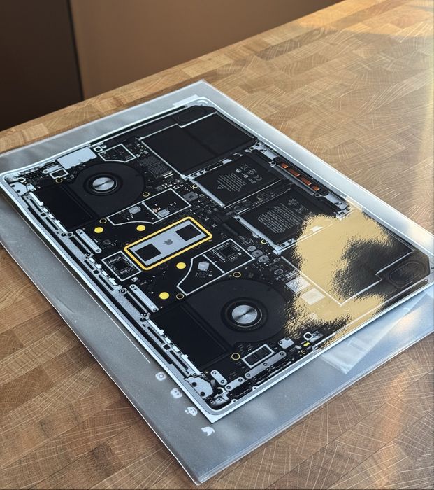 MacBook Pro 2021 14” | M1 Pro | 16 GB RAM | 512 SSD | Kond. Bat. 87%