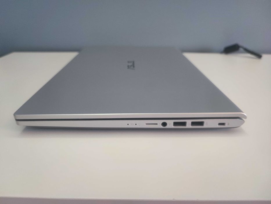 Laptop ASUS VivoBook 15 X509FA i5-8265U/8GB/256/WIN11 jak nowy!