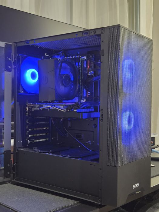 Komputer Gamingowy Xeon 2673v3 12 Rdzeni 64gb Ram RX 580