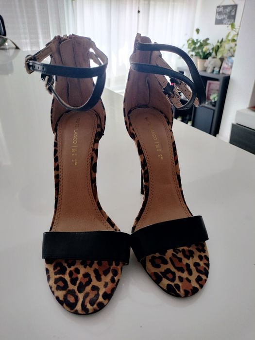 Sandália Preto e tigresa 36
