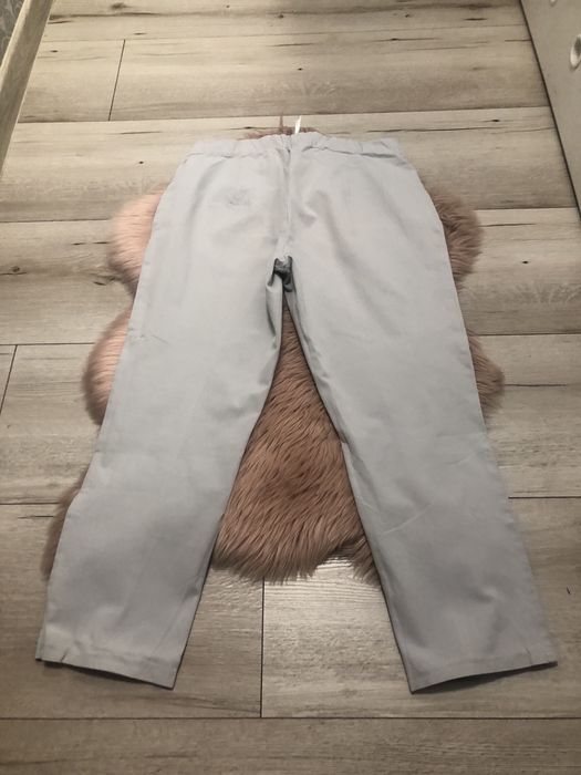 Spodnie materiałowe