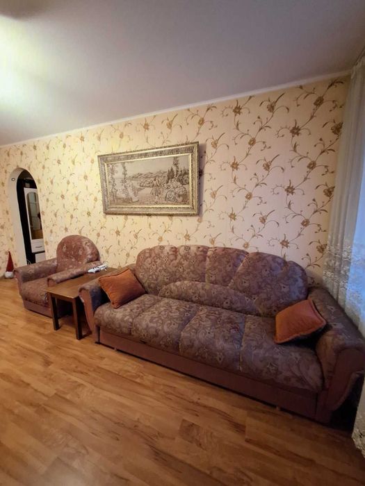 Продам 4 кімнатну квартиру.