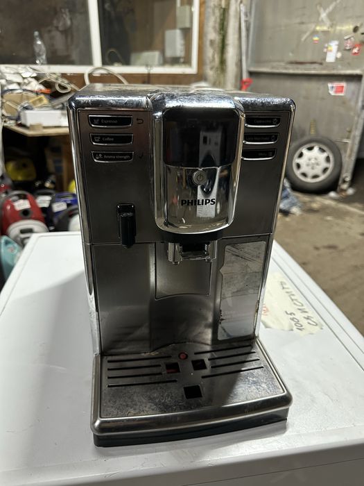 Кавоварка Саеко Saeco Philips Latte Go EP5335 Неробоча