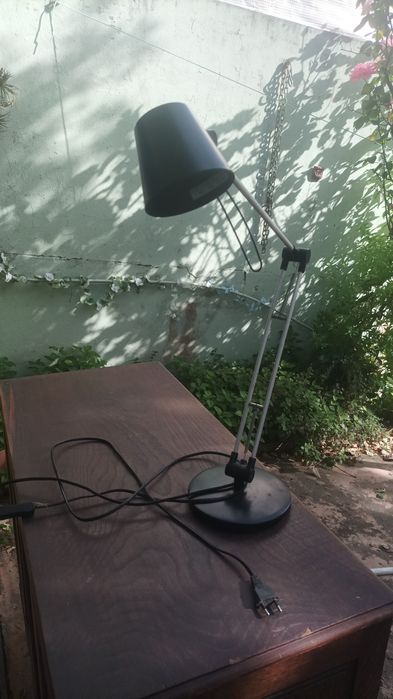Candeeiro secretária preto sem lâmpada