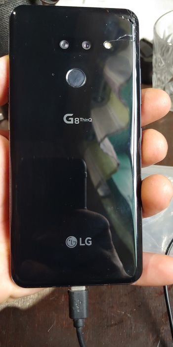 Продам смартфон LG g8