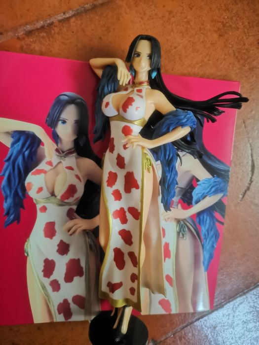 Female Anime Figures from One Piece, Some with Boxes and Some without64175807214722124