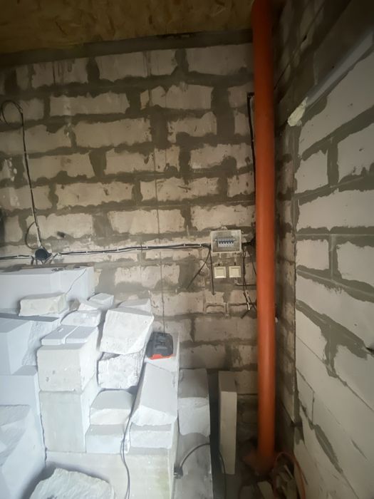 Продам двоповерховий гараж