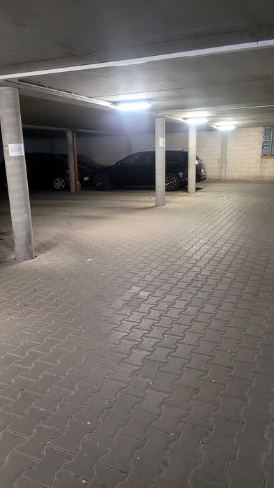 Garaż Luboń wschodnia 24