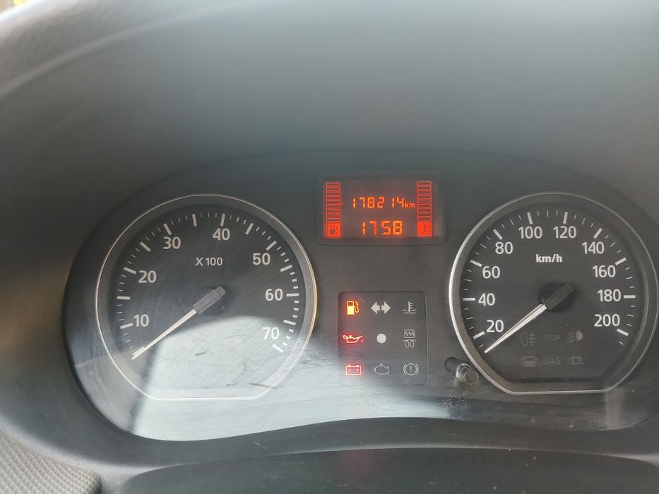 продам dacia sandero 1.2 бензин