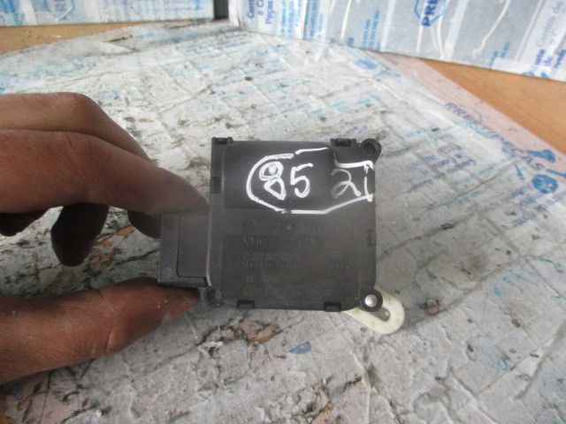 Motor da comporta da sofagem AUDI A8 (4D2, 4D8)