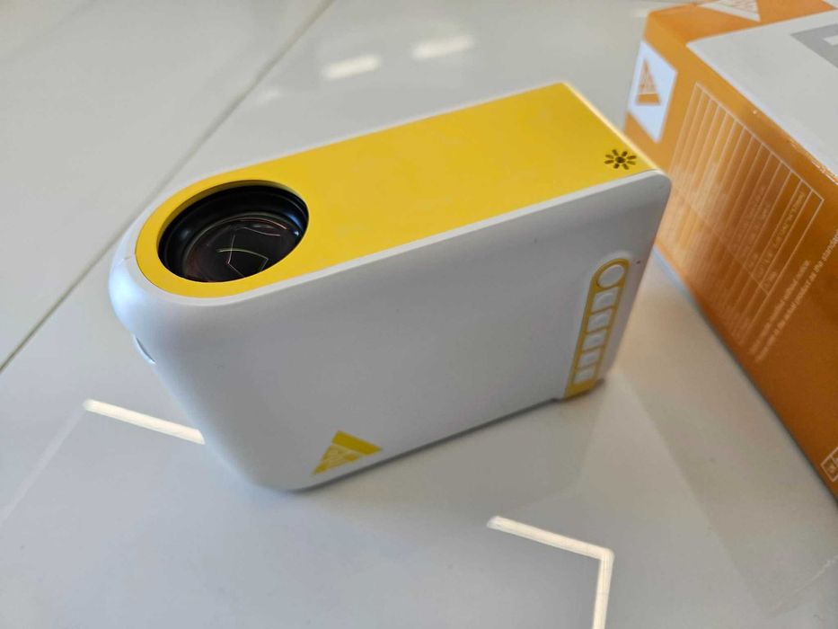 Mini projektor, kompatybilny z telefonem/tabletem/laptopem/TV Stick