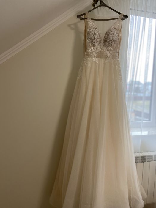 Весільне плаття,