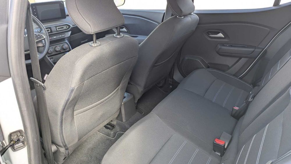 Dacia Sandero 1.0 TCe CVT Automático 2023 – 3.180 km