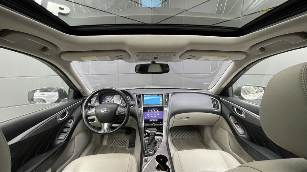 Продам infiniti Q50 2014 год