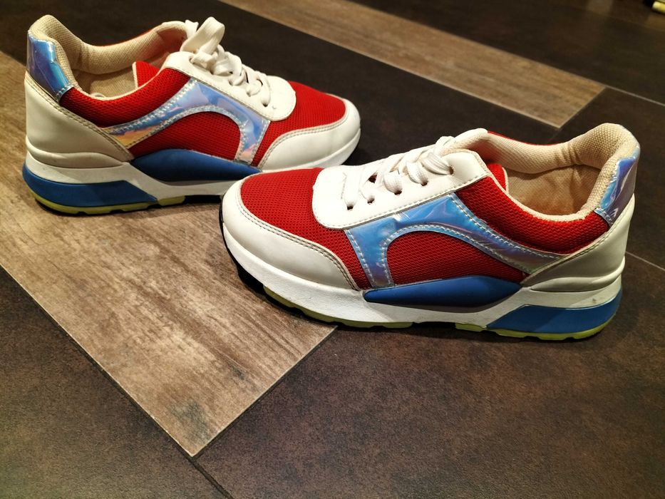 Adidasy sportowe, róż. 36